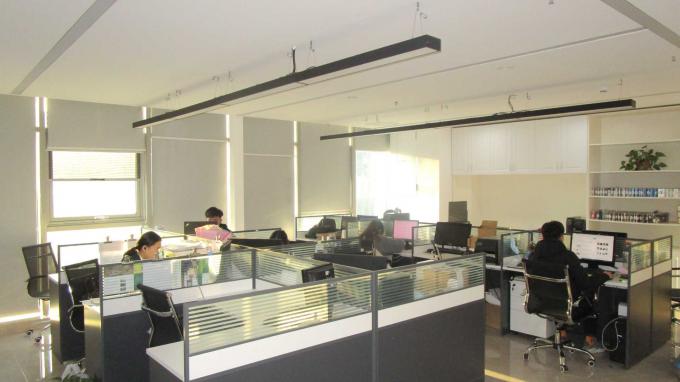 เครื่องพิมพ์ฉลากบาร์โค้ดเดสก์ท็อป 384dpi สีขาว 80 มม. เครื่องพิมพ์ใบเสร็จความร้อน 9